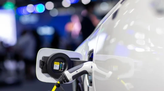 Zwrot w strategii Forda? Amerykanie negocjują z chińskim BYD dostawy baterii do hybryd